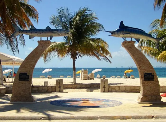 What to Do in the Northern Zone of Isla Mujeres?